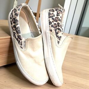 Marc Fisher Lion Shoes Slip On Loafers